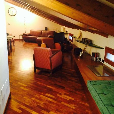 Apartamento La Mansarda Della Musica Bolonia Exterior foto