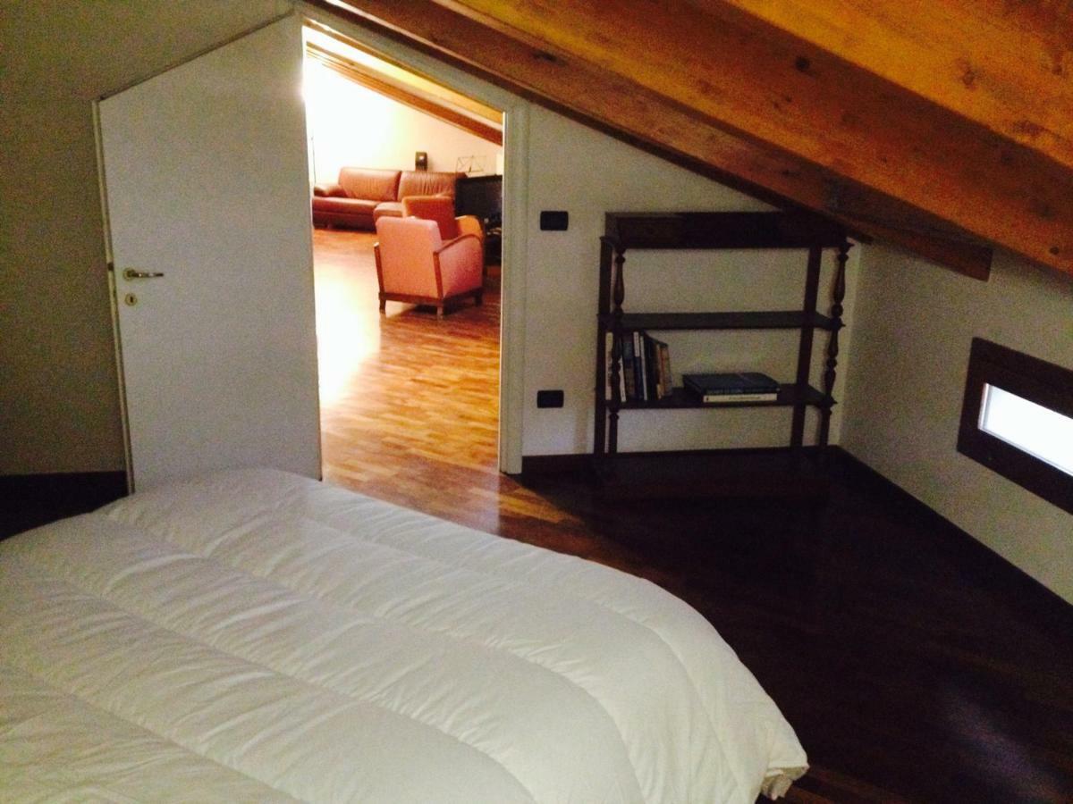 Apartamento La Mansarda Della Musica Bolonia Exterior foto